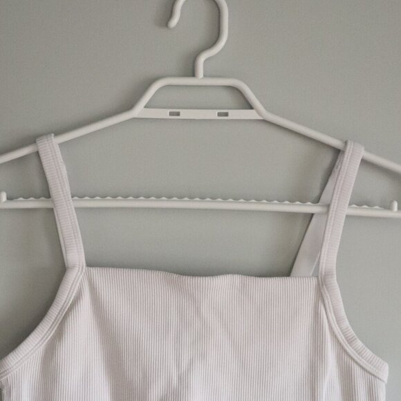 OFFLINE By Aerie White M Women's Ribbed Sports Bra Sleeveless Medium Support Top - Picture 3 of 9